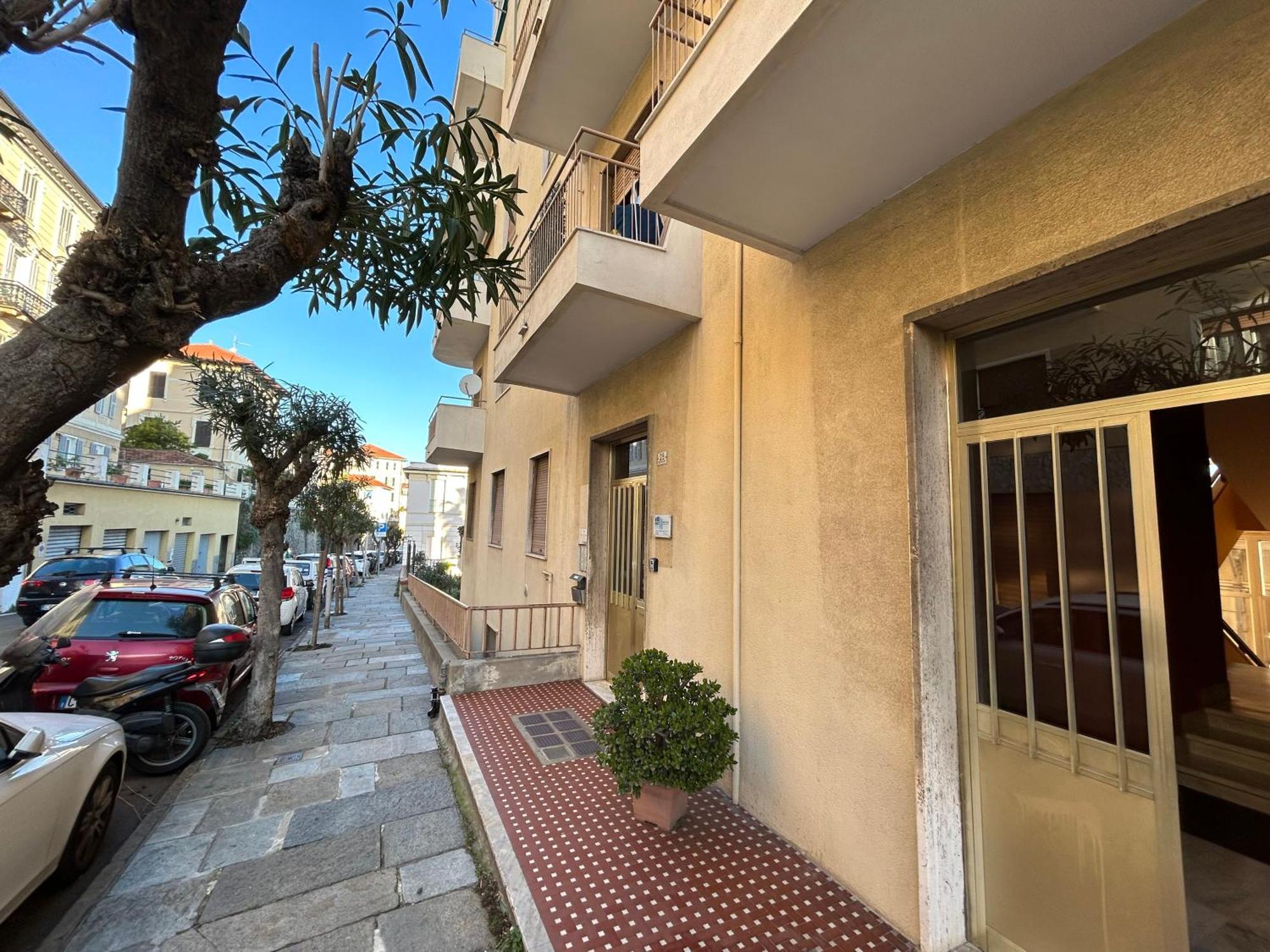 Casa Mec Imperia Villa Bagian luar foto