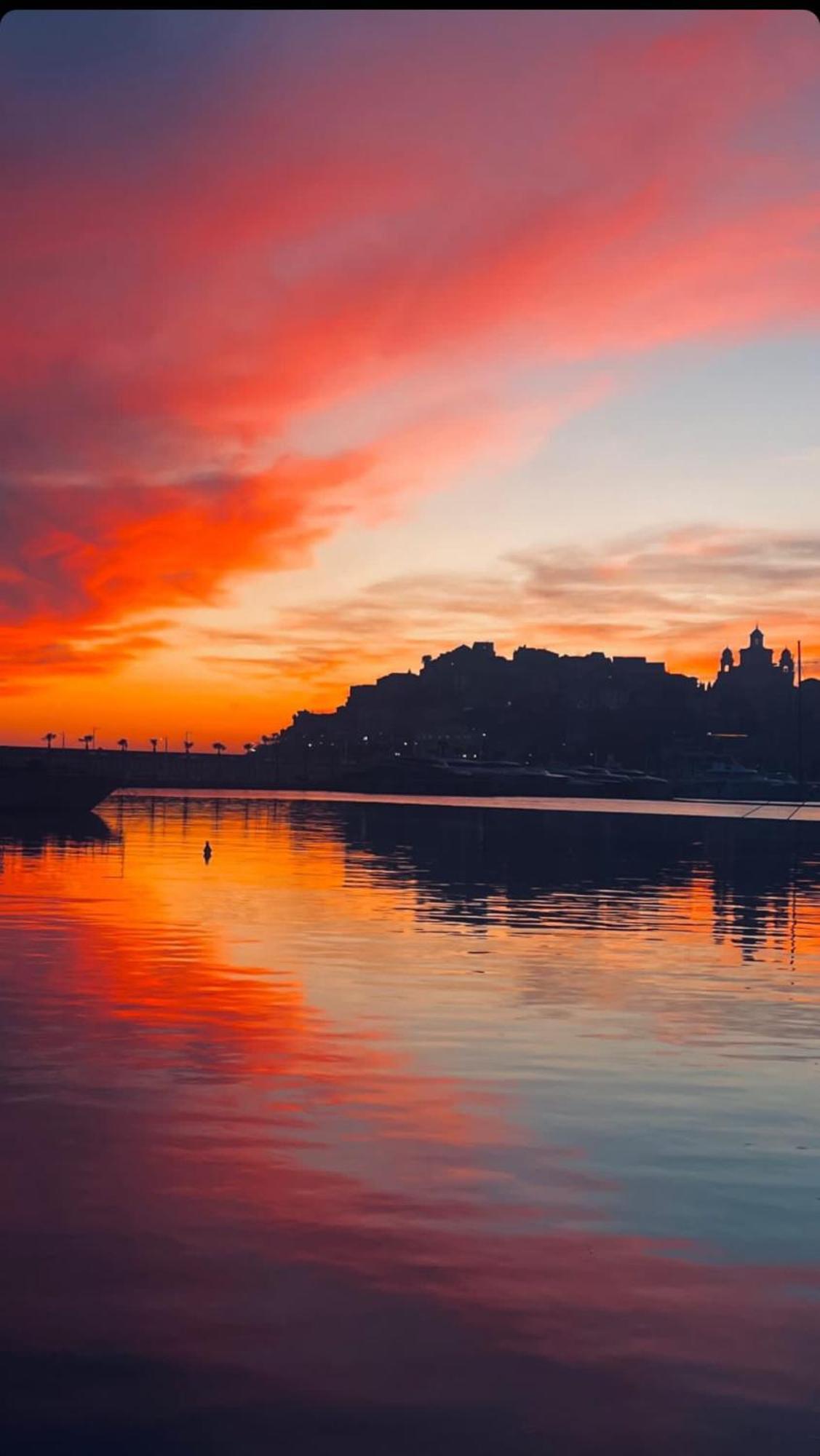 Casa Mec Imperia Villa Bagian luar foto